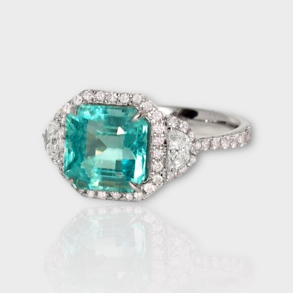 Emerald Ring - Picture 3 of 7